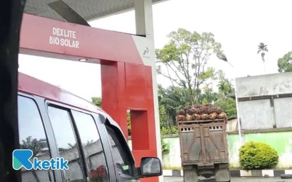 Thumbnail Berita - Merasa Dipermainkan Pihak SPBU Babahrot, Warga Luapkan Emosi di Media Sosial