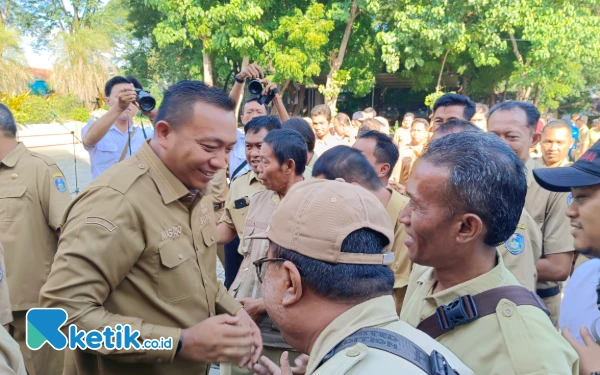 Thumbnail Berita - Bupati-Wabup Situbondo Sidak ke Sejumlah Dinas, Imbau ASN Kembali Disiplin Kerja