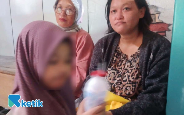Ibu 5 Anak di Sidoarjo Hidup di Kolong Jembatan Layang, Suami Minggat Tinggalkan Banyak Utang