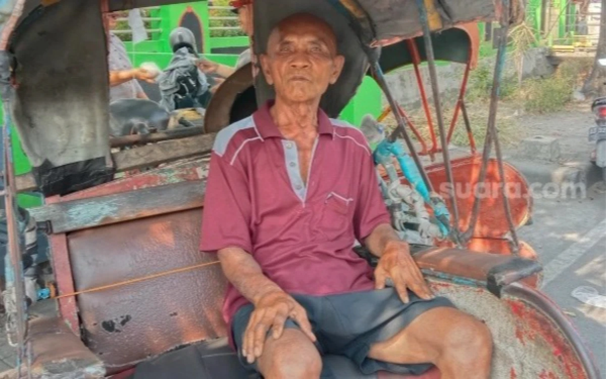 Thumbnail Berita - Desil Tukang Becak Berubah dari 1 Jadi 9, Anak Terancam Kehilangan Beasiswa KIP