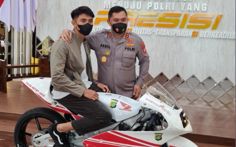 Thumbnail Pembalap Grand Prix Moto3, Mario Aji: Terima Kasih Jenderal Fadil