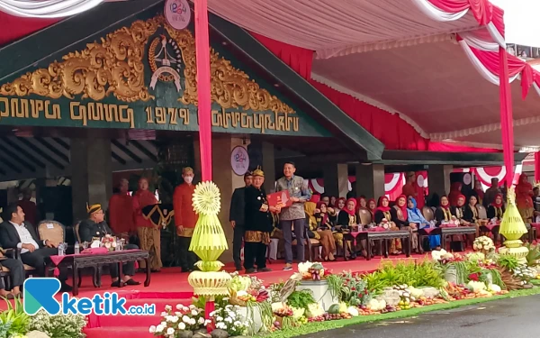 Thumbnail Hari Jadi ke-1264 Kabupaten Malang, Wahyu Hidayat Raih Satyalencana Karya Satya 30 Tahun