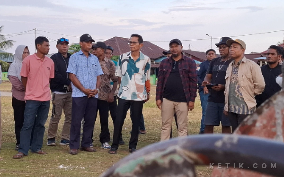 Wabup Halsel Pastikan Makayoa On Track, Program Jalan di Tengah Tekanan