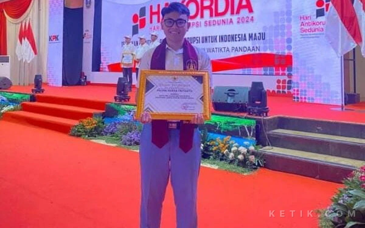 Thumbnail Berita - Andalan! Siswa SMAN 1 Bojonegoro Raih Juara I Duta SMA Jawa Timur, Melaju ke Tingkat Nasional