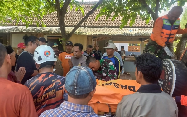 2 Warga Surabaya Tewas Digulung Ombak Pantai Modangan Malang, 1 Masih Hilang