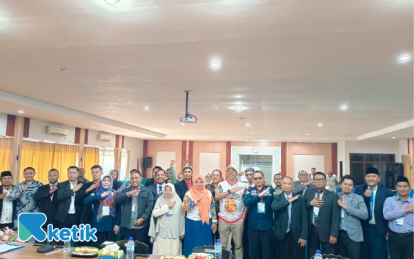 Thumbnail Berita - Bupati dan Wabup Situbondo Buka Muscab Ikadin, PBH Peradi dan YLC Peradi