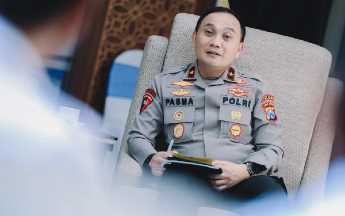 Thumbnail Berita - Dilantik Jadi Kapolda Bali, Brigjen Pasma Royce Resmi Gantikan Daniel Adityajaya