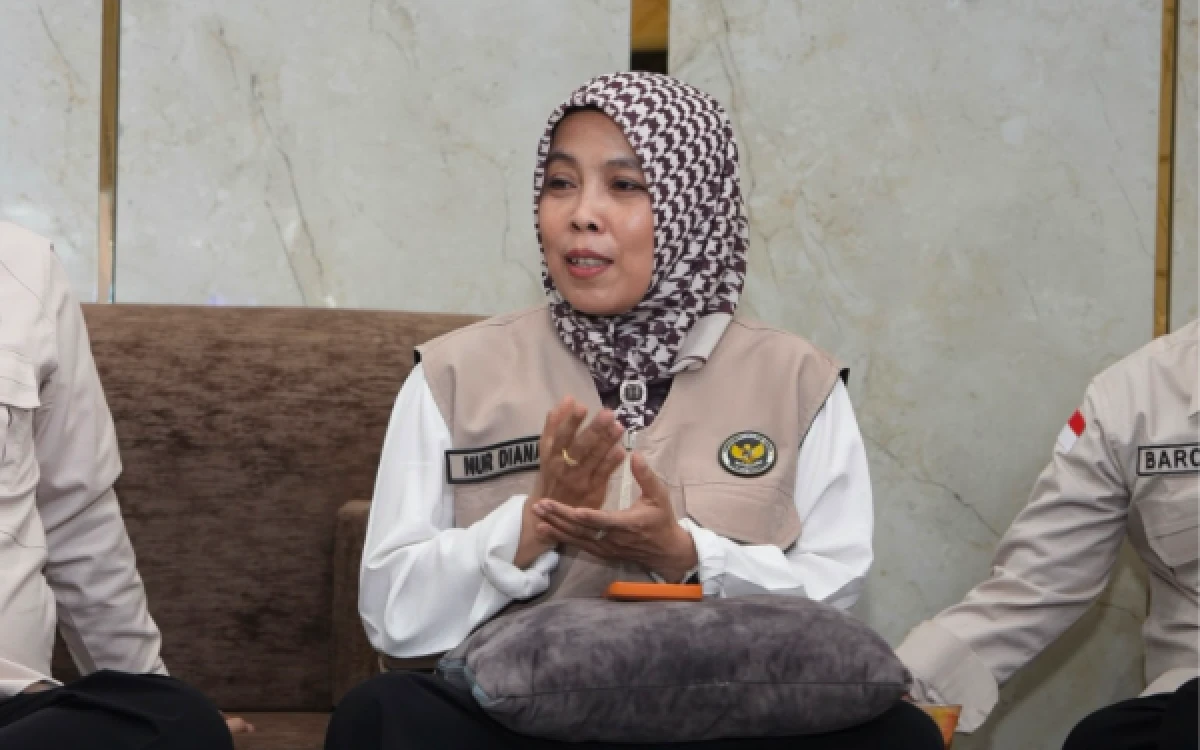 Thumbnail Berita - Prof. Ilfi Nur Diana Dorong Budaya Haji Ramah Lingkungan, Soroti Penumpukan Sampah Plastik per Hari di ARMUZNA