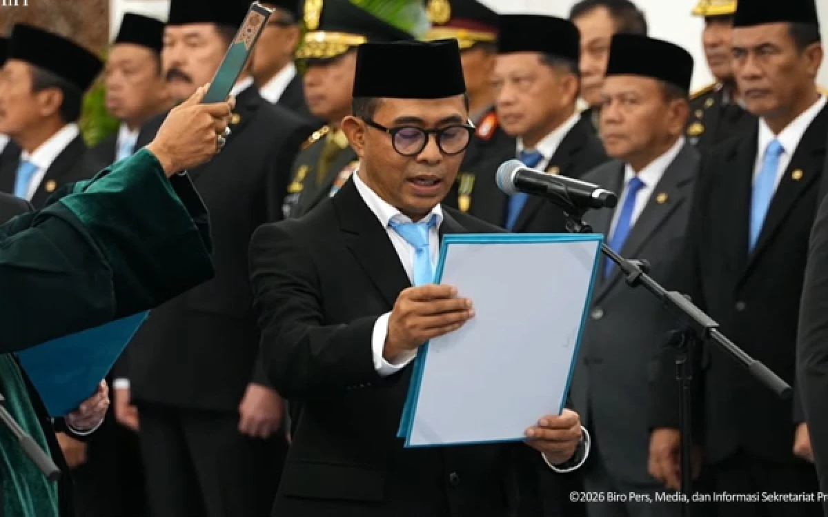 Thumbnail Berita - Profil Nuzran Joher, dari Aktivis HMI hingga Jabat Ketua Ombudsman RI