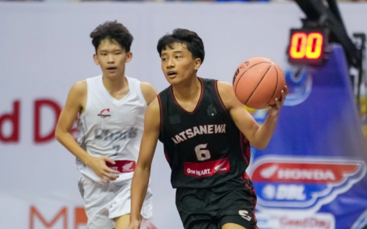 Foto Alif Shalih Izzah berhasil mencetak poin dengan catatan 33 point dan 10 rebound. (Foto: Instagram @juniordblmalang)