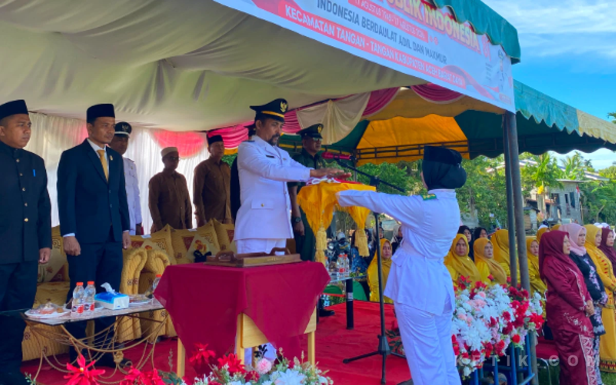 Thumbnail Upacara HUT ke-81 RI di Kecamatan Tangan-Tangan Berlangsung Khidmat