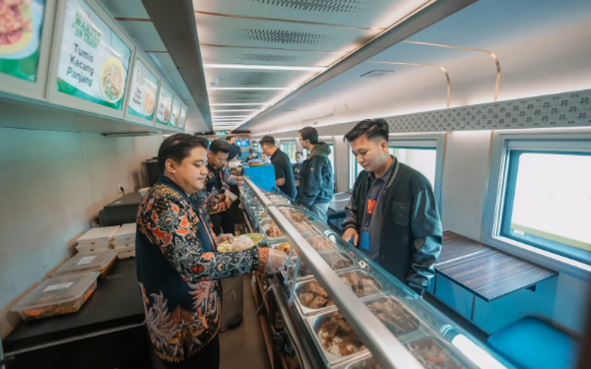 Thumbnail Berita - Inovasi Kuliner di Kereta, KAI Services Hadirkan Warteg on Train di KA Batavia