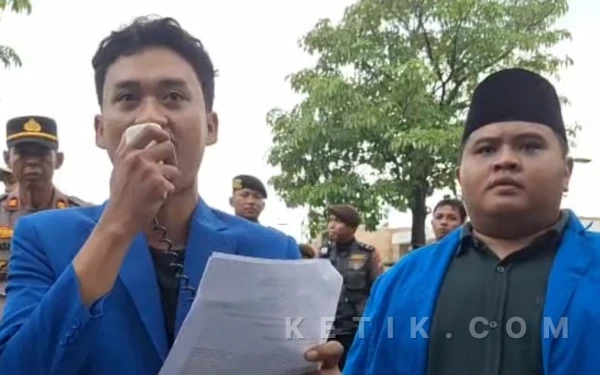 Buntut Agresi Militer, PMII Jatim Geruduk Konjen AS Surabaya Desak Deportasi WNA Amerika