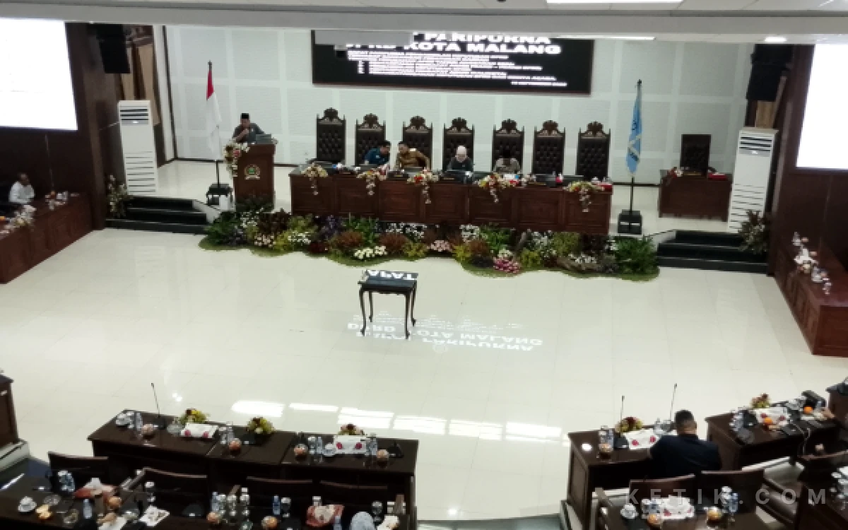 Foto Pelaksanaan Rapat Paripurna Penyampaian Pendapat Akhir Fraksi terhadap Ranperda Kota Malang tentang Perubahan Anggaran Pendapatan dan Belanja Daerah Tahun Anggaran 2026. (Foto: Lutfia/Ketik.com)