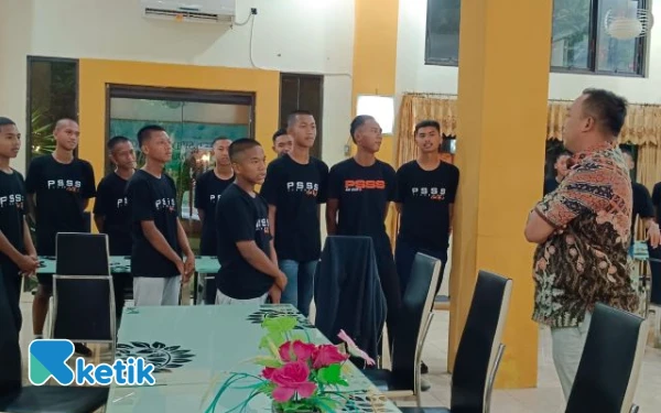 Thumbnail Berita - Ini Pesan Bupati Situbondo kepada Pemain PSSS Jelang Laga Kontra PSIL Lumajang