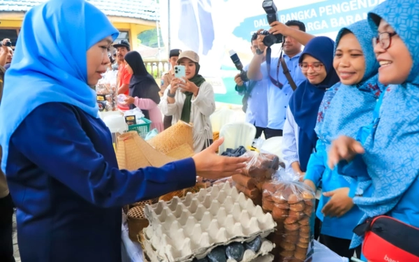 300 Kali Lebih Pasar Murah! Cara Gubernur Khofifah Bahagiakan Emak-Emak, Wujudkan Ekonomi Berkeadilan Berpihak kepada Rakyat Kecil