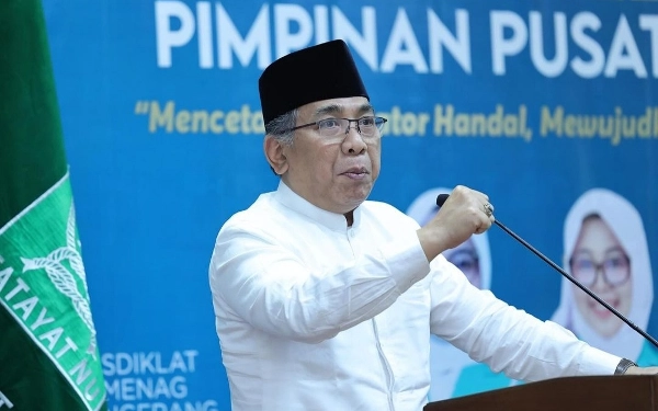 Thumbnail Berita - Gus Yahya Janji Tak Akan Intervensi Kasus Sang Adik di KPK, Tegaskan PBNU Tak Terlibat