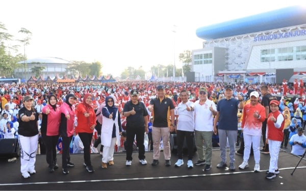 Thumbnail Semarak Hari Bhayangkara ke-79, Ribuan Warga Berolahraga Bersama di Stadion Kanjuruhan