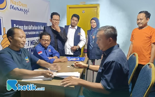 Thumbnail Berita - Kembalikan Formulir Pendaftaran ke DPD Partai NasDem Situbondo, Ini Kata Rio Pattenang