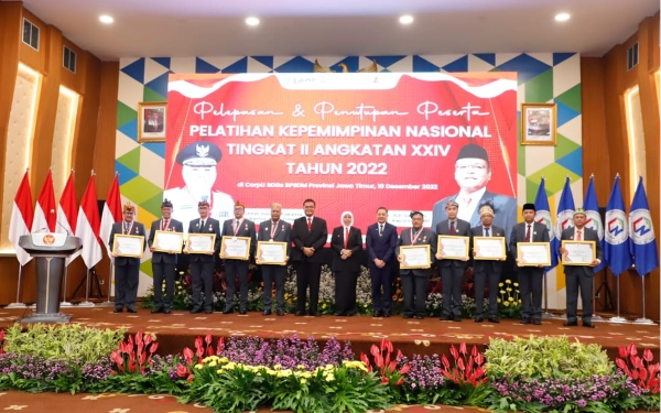 Thumbnail PKN Angkatan XXIV, Khofifah Titip Reformasi Birokrasi untuk Kesejahteraan Masyarakat