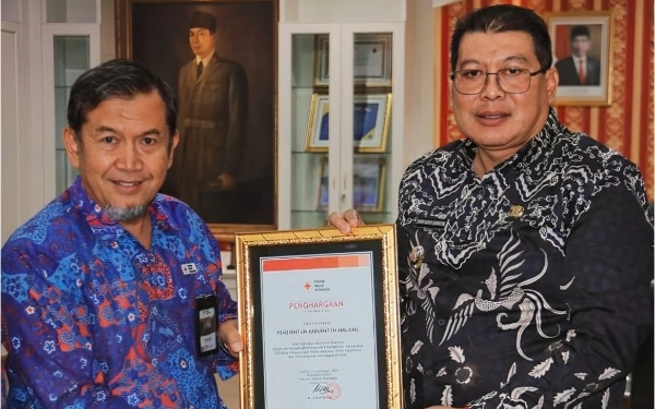 Thumbnail Bentuk Masyarakat Tangguh Bencana, Pemkab Malang Raih Penghargaan dari PMI Pusat