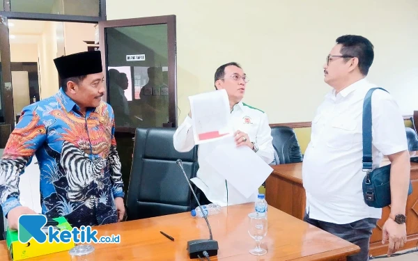 Thumbnail Hearing Tak Dihadiri Kadispora, Pimpinan Komisi D DPRD Sidoarjo Marah