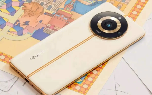 Thumbnail Mau Cari Ponsel Midrange? Coba Realmee 11 Pro