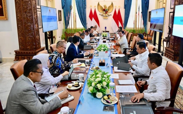 Thumbnail Berita - Presiden Prabowo Perintahkan Alokasi Anggaran Elektrifikasi 5.700 Desa