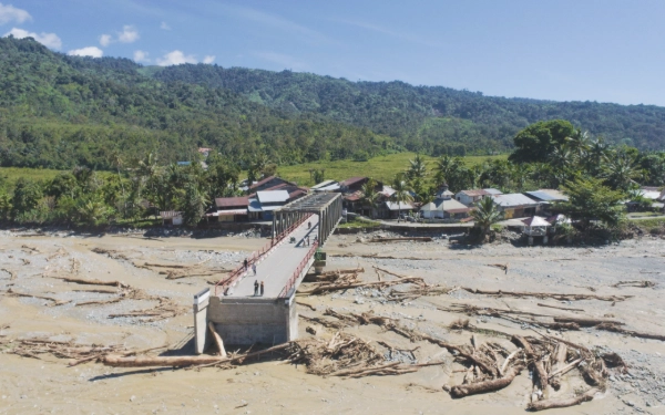 Thumbnail Berita - Kemendiktisaintek: 60 Kampus dan 18 Ribu Lebih Mahasiswa Jadi Korban Bencana Sumatera