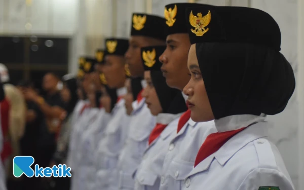 Thumbnail Berita - Merdeka! Janji Suci pada Sang Saka Dipatri di Malam Pengukuhan Paskibraka Abdya