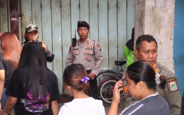 Diduga Jadi Tempat Prostitusi, Aparat Gabungan Tertibkan Warkop di Pasar Gondanglegi