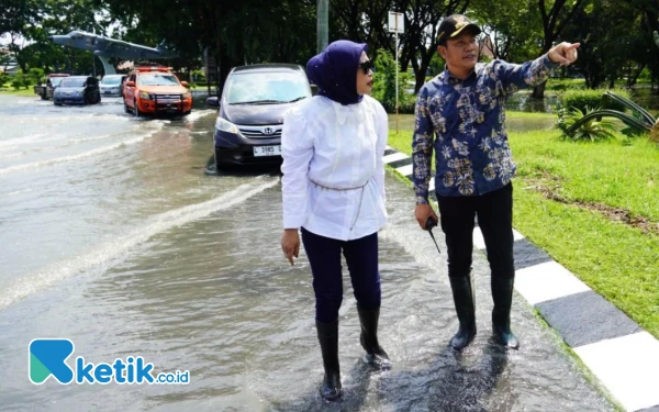 Thumbnail Berita - Puting Beliung Landa Kawasan Juanda, Bupati Subandi dan Wabup Mimik Turun Carikan Solusi