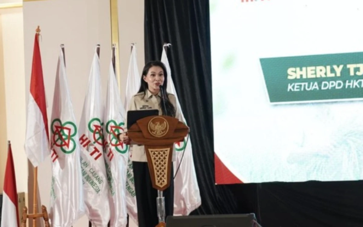 Thumbnail Berita - Sherly Tjoanda Resmi Pimpin DPD HKTI Malut Periode 2026-2031
