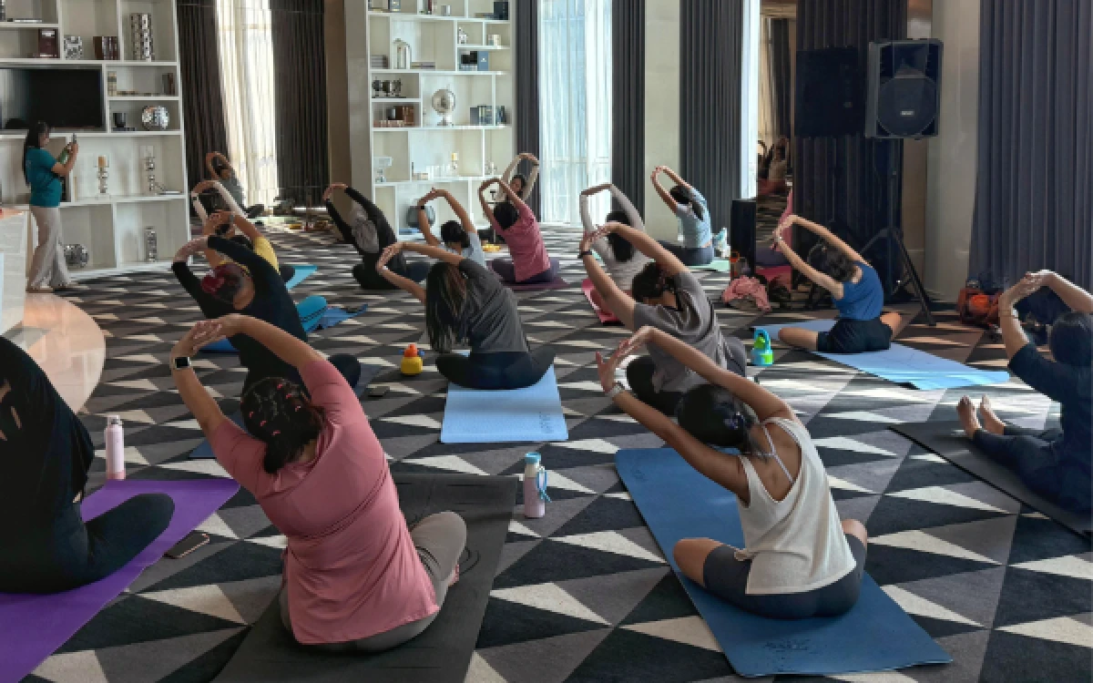 Thumbnail Berita - Hatha Yoga dan Sound Healing di Bawah Purnama, Selaraskan Tubuh hingga Redakan Stres