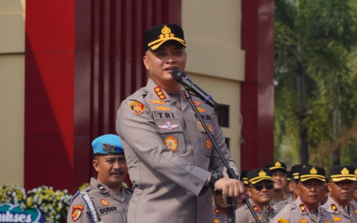 Thumbnail Berita - Kapolresta Bandung Ingatkan Anggota: Jangan Jadi Sumber Masalah bagi Warga
