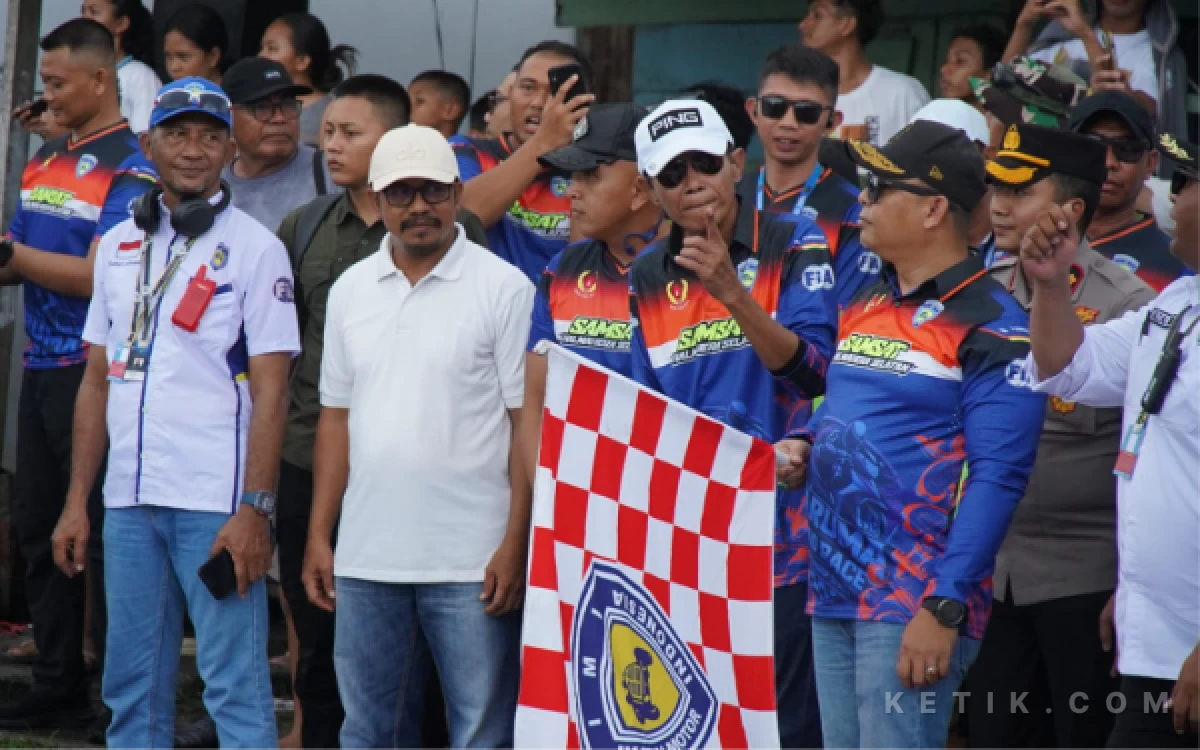Thumbnail Berita - Wabup Halsel Buka Saruma Roadrace, Starter Lokal Turun Trek Usai 5 Tahun Vakum