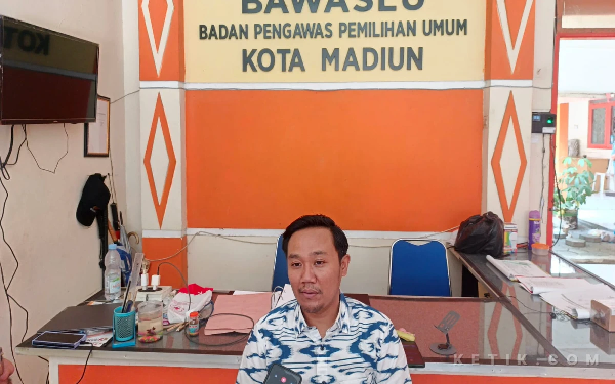 Thumbnail Berita - Kantor Digeledah Kejari, Ketua Bawaslu Kota Madiun Sampaikan Klarifikasi