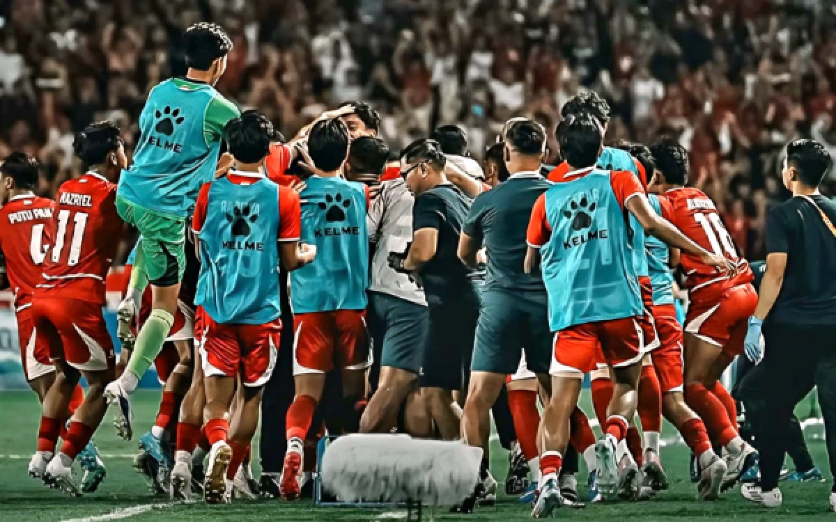 Thumbnail Berita - Gol Penalti Dramatis Pemain Asli Malang ke Gawang Vietnam Bawa Timnas U-19 Lolos Semifinal Piala AFF