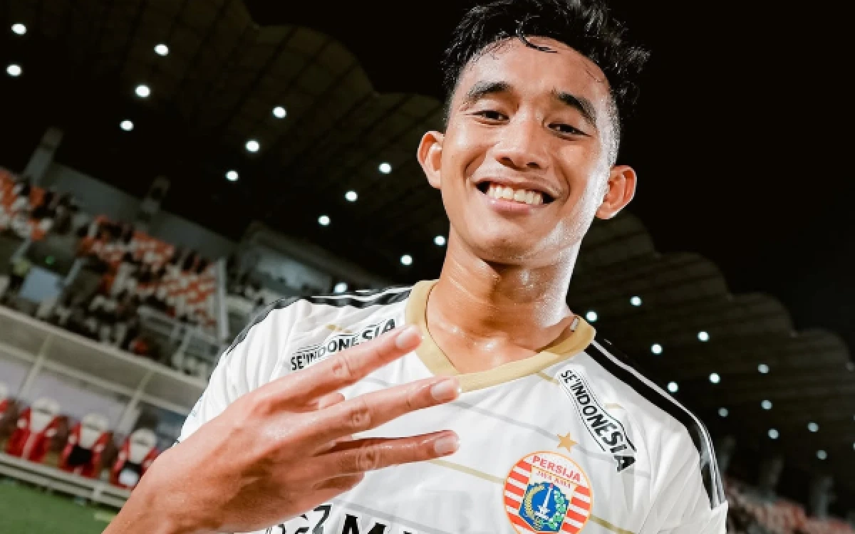 Thumbnail Berita - Penyerangan Bus Persib U-18 Tuai Kecaman, Rizky Ridho: Tidak Ada Tempat untuk Kekerasan