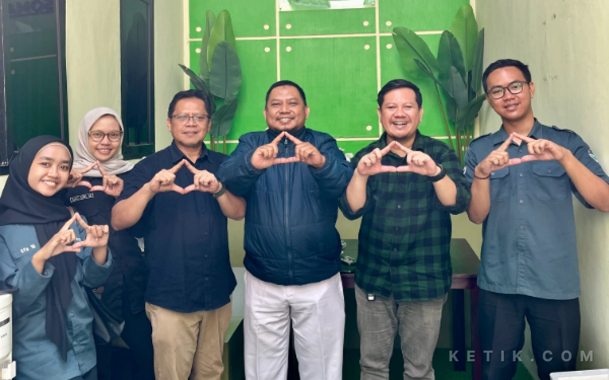 Foto Klinik Al Fatih Bondowoso menggandeng PT Soma melalui platform digital SiCare untuk menghadirkan layanan sunat modern yang nantinya dapat diakses masyarakat melalui aplikasi.
Foto: Haryono/Ketik.com