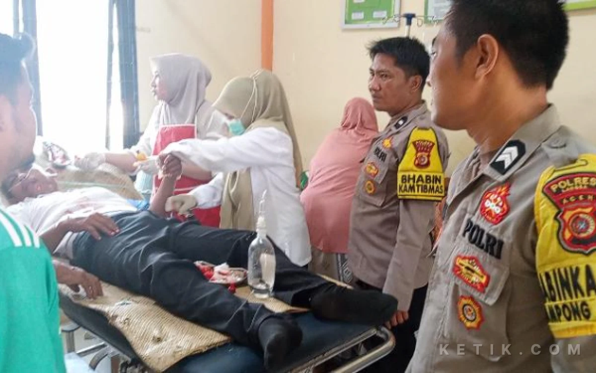 Thumbnail Berita - Respons Cepat Call Center 110, Polsek Rantau Selamat Tangani Kecelakaan di Jalan Banda Aceh-Medan