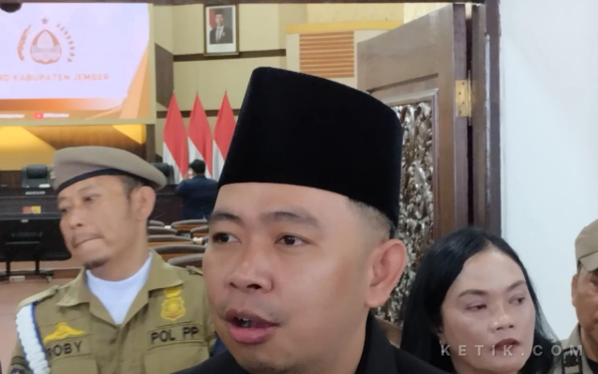 Thumbnail Berita - Revitalisasi Sekolah Jember 2026 Naik 100 Persen, Gus Fawait Sebut Pecahkan Rekor