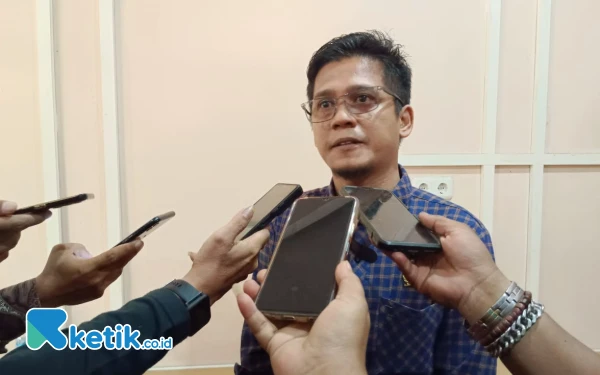 Thumbnail Berita - Ketua Komisi IV DPRD Situbondo Adukan Akun Bupati Tiktoker dan Akun Facebook Gus Mas ke Polisi