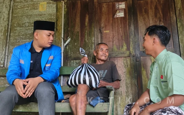 Cerita Ponijan, Lansia Sebatang Kara di Pacitan yang Semringah usai Terima Bantuan PMII