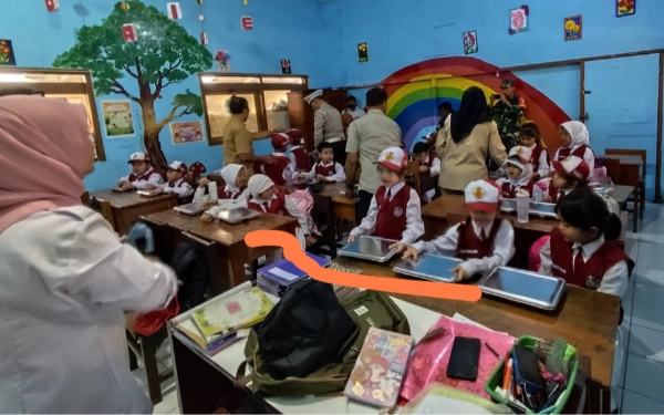 Thumbnail Hari Pertama Makan Bergizi Gratis di Kabupaten Malang, 2.557 Porsi Makanan Didistribusikan