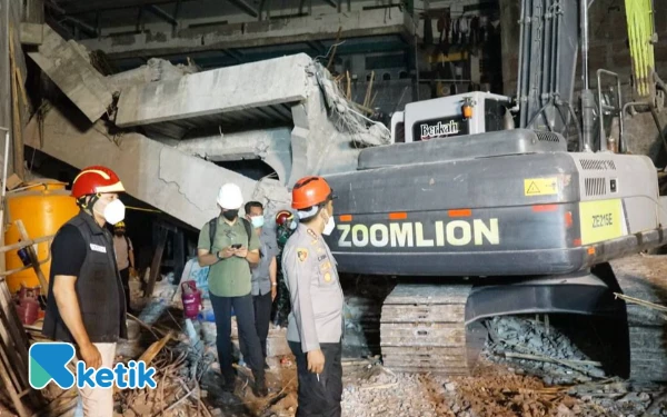 Korban Ambruknya Musala Al Khoziny 26 Orang, Bupati Subandi Berharap Tak Sebanyak Daftar Tim SAR