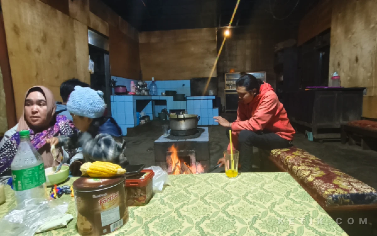 Thumbnail Berita - Pawon Tengger, Perapian yang Menjadi Pusat Kehidupan Masyarakat Kaki Semeru
