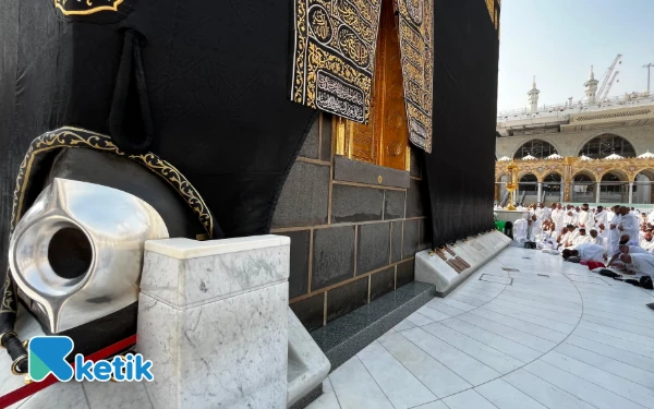 Netizen 62: Umrah Mandiri Cukup Urus Visa, Beli Tiket PP ke Mekkah, Makan Tidur di Masjidil Haram Saja