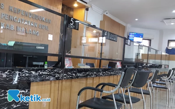 Thumbnail Layanan Berbelit dan Lama Dinilai Jadi Penyebab Marak Pungli KTP di Kabupaten Malang
