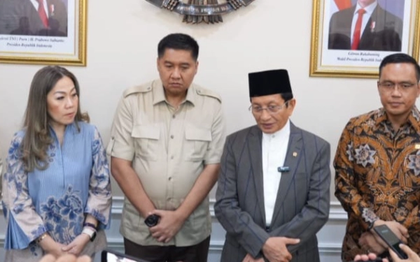 Thumbnail Berita - Natal Nasional 2025 Libatkan Lintas Agama, Menag: Cerminan Persatuan Indonesia